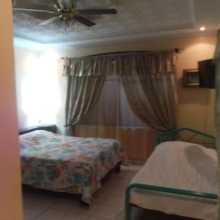 Alexander B&B Alajuela Esterno foto