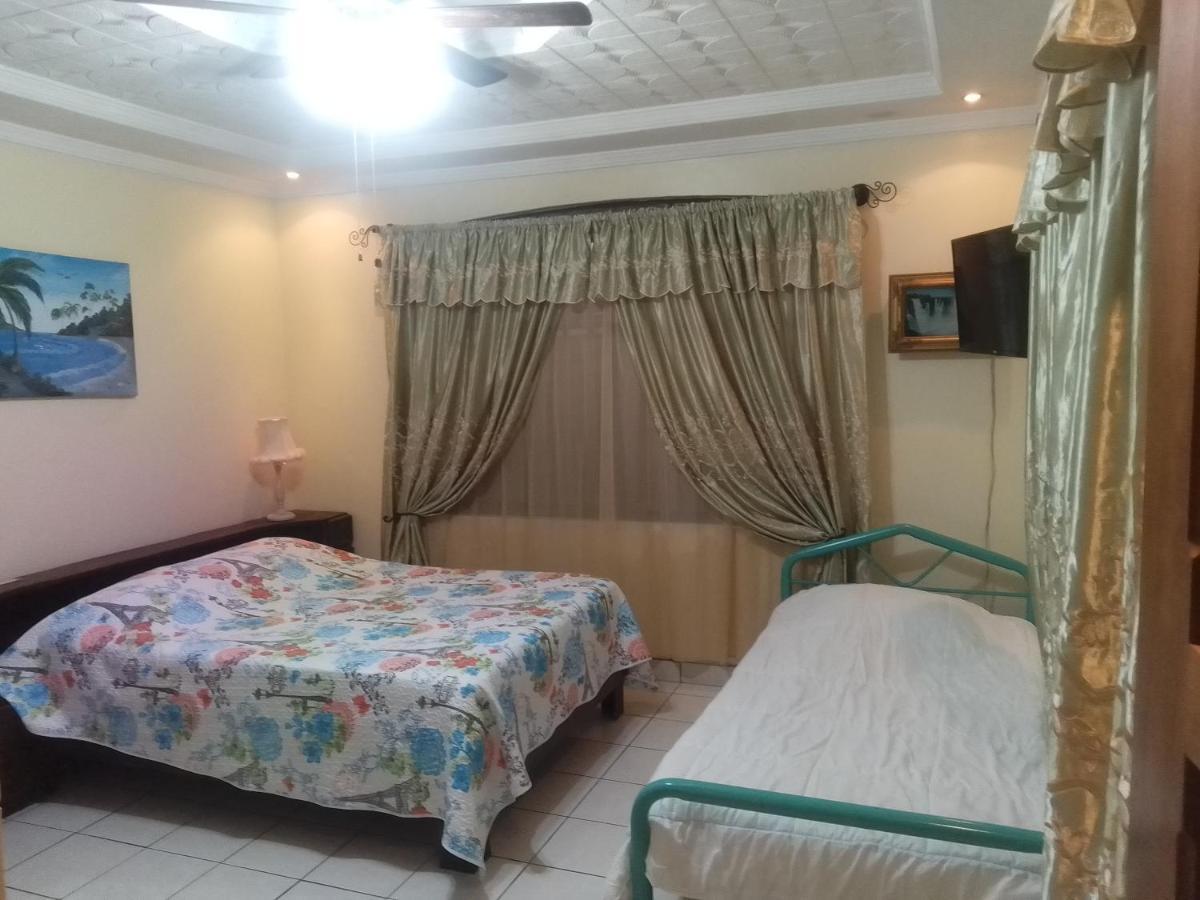 Alexander B&B Alajuela Esterno foto