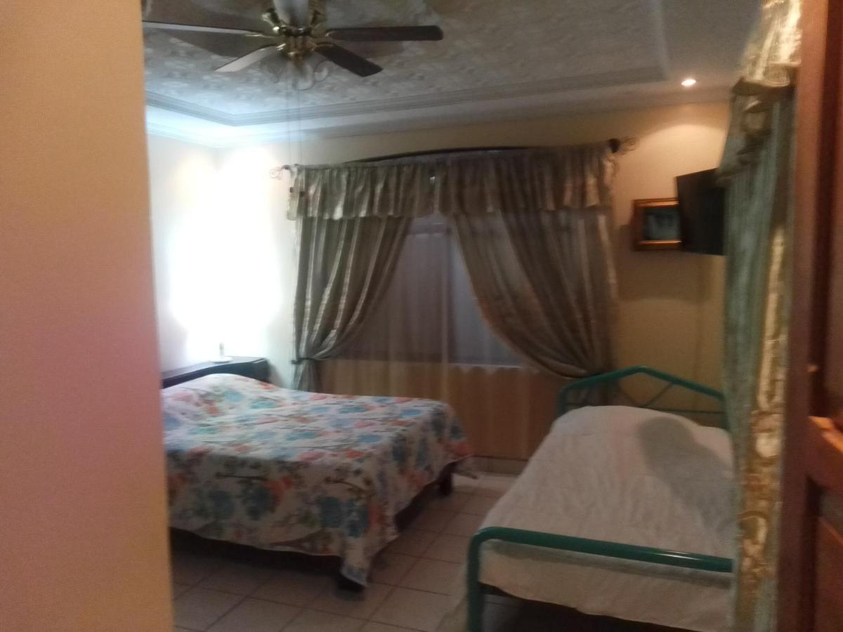 Alexander B&B Alajuela Esterno foto